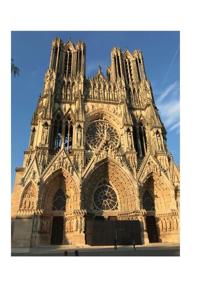 Suite Des Moulins - Neoma Reims Exterior foto